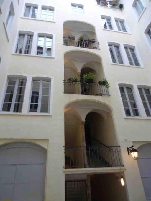 Chez Alam A Hotel De Ville Lyon Eksteriør bilde
