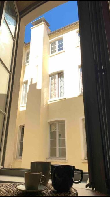 Chez Alam A Hotel De Ville Lyon Eksteriør bilde